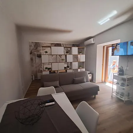 Lejlighed A Due Passi Dal Lago-a Stone's Throw From The